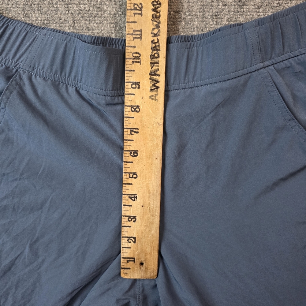 Eddie Bauer Departure Ankle Pants M Dusted Indigo Stretch UPF 50+ Travel Hike - Picture 9 of 11